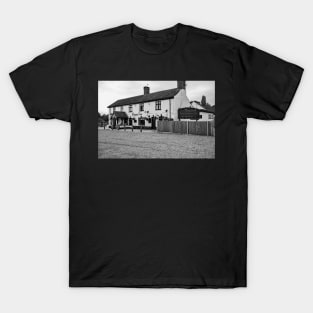 The Rising Sun public house, Coltishall T-Shirt